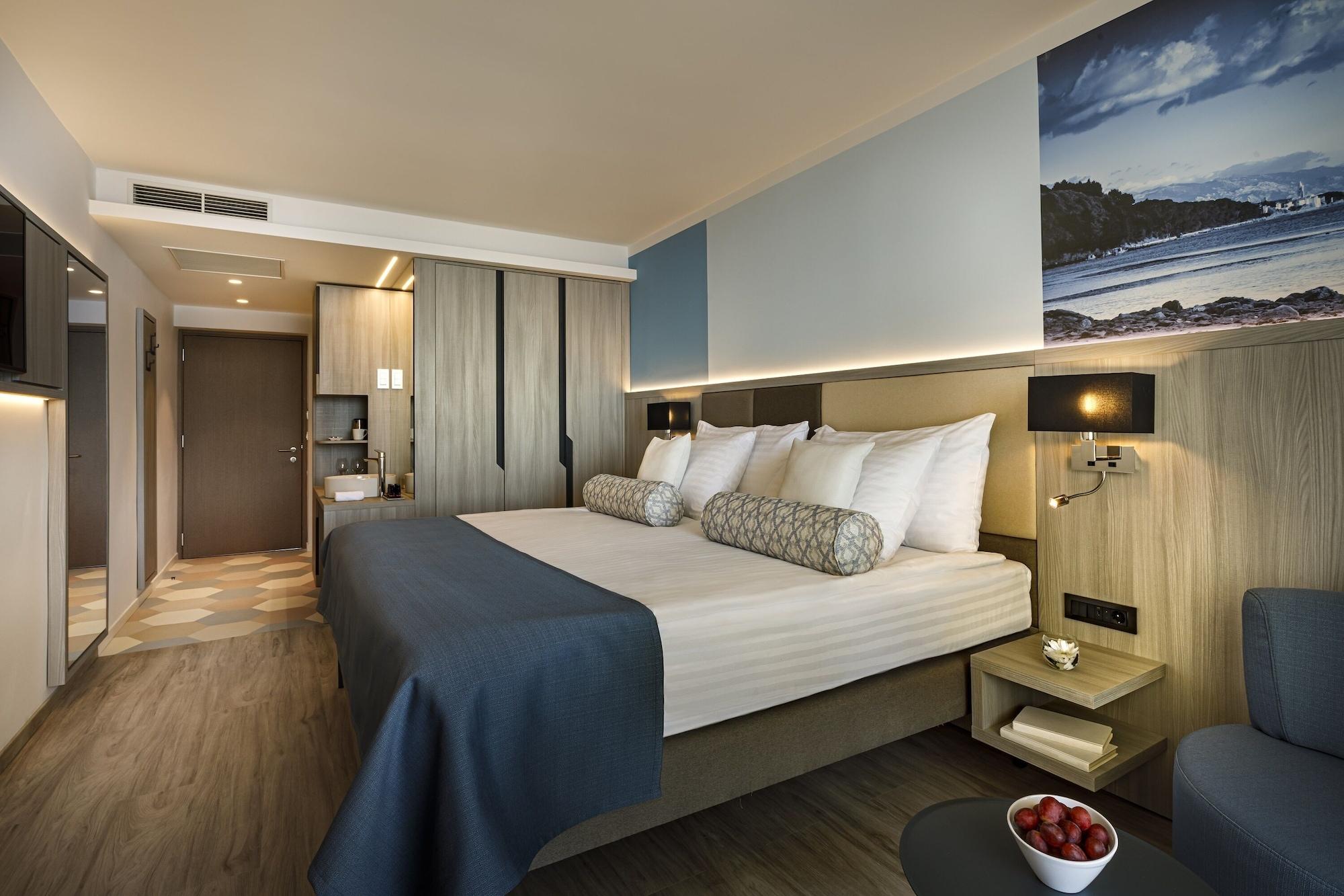 Valamar Carolina Hotel & Villas Kampor Extérieur photo