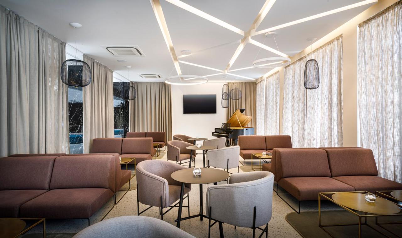 Valamar Carolina Hotel & Villas Kampor Extérieur photo